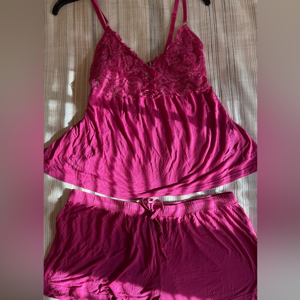 Daisy Fuentes Fuchsia Lace Pajama Set